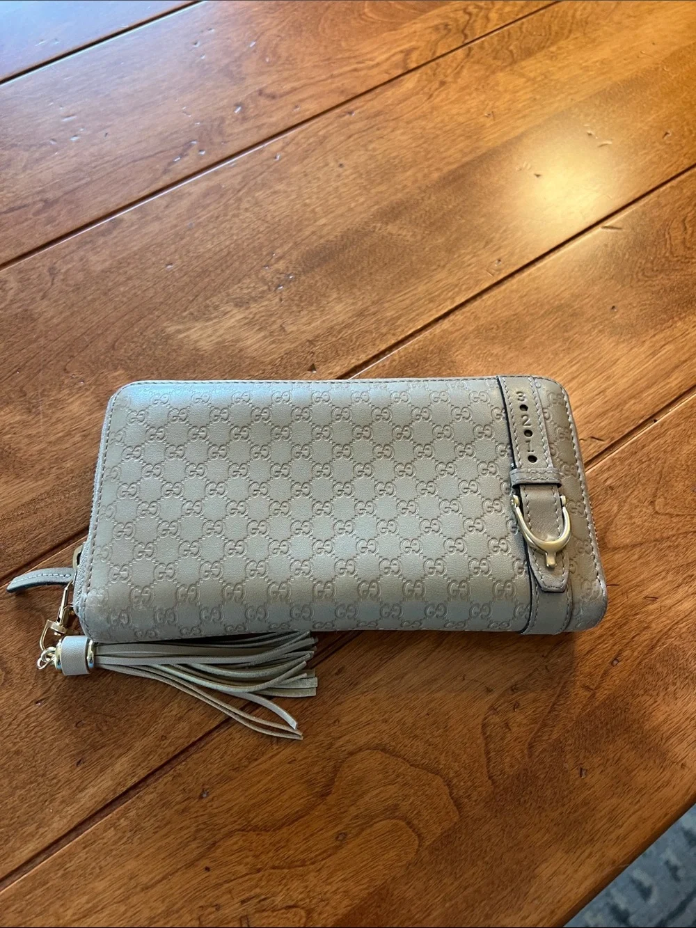 Gucci Light Gray Signature Leather Zip Wallet with Tassel Accent MicrGucciassima